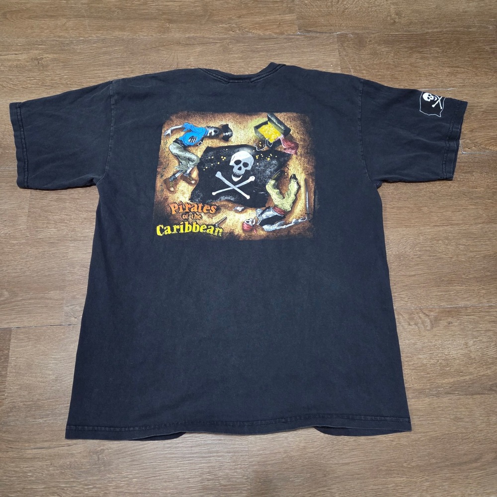 Vintage Disney World Pirates of the Caribbean Vintage Graphic T-Shirt Mens Large - Picture 2 of 7
